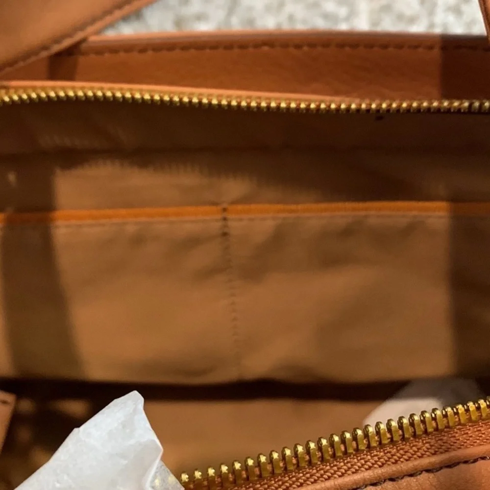 HOBO (NWT) Genuine Pebbled Leather, Autry Satchel in Cashew - Picture 5 of 8